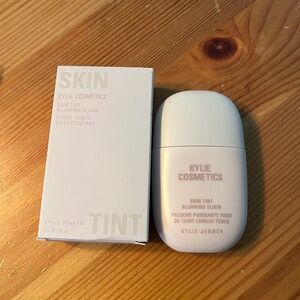 New Kylie Cosmetics Skin Tint in 3WN